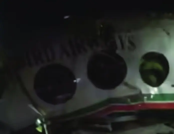 Ranchi air ambulance crash : दिल्ली जा रहे विमान में 7 सवार, चतरा के जंगल में दुर्घटना | Breaking News