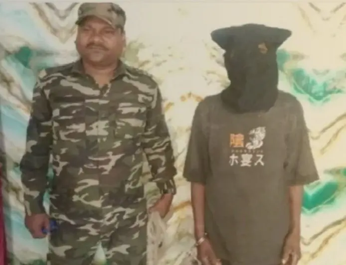 Bagbera Murder: पिता को बचाने के चक्कर में भाई बना कातिल, शराब के नशे में विवाद के बाद छोटे भाई ने कुल्हाड़ी से बड़े भाई को उतारा मौत के घाट