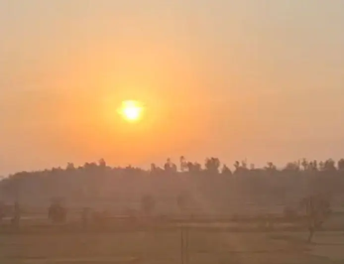 Jharkhand Weather: झारखंड में बिन मौसम बरसात ने फिर लौटाई ठंड, जमशेदपुर-चाईबासा समेत कई जिलों में गिरा पारा