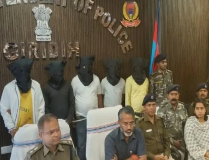 Giridih Arrest: नगर निकाय चुनाव में खूनी खेल खेलने वाला पूर्व पार्षद शिवम आजाद गिरफ्तार, देसी पिस्टल के साथ 5 धरे गए