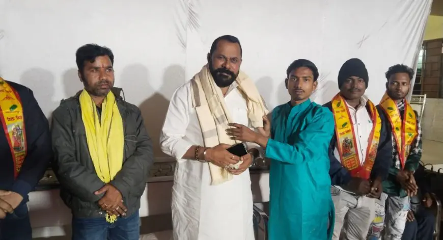 Burmamines Party: बर्मामाइंस में लिट्टी पार्टी पर जुटा राजनीतिक दिग्गजों का हुजूम, बॉबी साह की दावत में गूंजे आशीष सता के सुर, सामाजिक एकता की बनी मिसाल