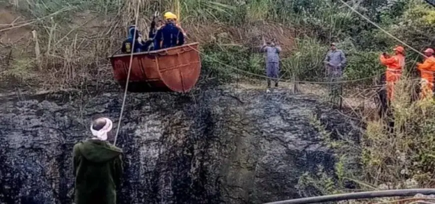Meghalaya Tragedy: मौत की सुरंग में तबाही, मेघालय की कोयला खदान में जोरदार धमाका, 16 मजदूरों के उड़े चीथड़े, अवैध रैट-होल माइनिंग ने फिर ली बलि