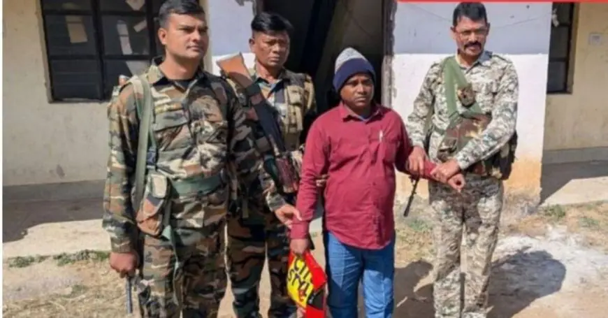 Palamu Strike: एसीबी का बड़ा एक्शन, 7 हजार रिश्वत लेते रंगे हाथ पकड़ा गया रोजगार सेवक, पलामू में भ्रष्टाचार पर चला सरकारी डंडा