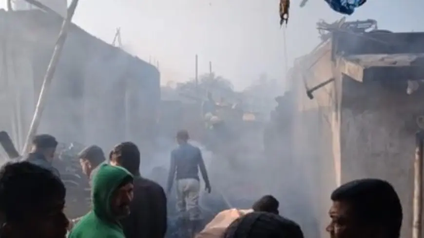 Birsanagar Fire: टेंट हाउस के गोदाम में भयंकर आग, आसमान में उठा धुएं का काला गुबार