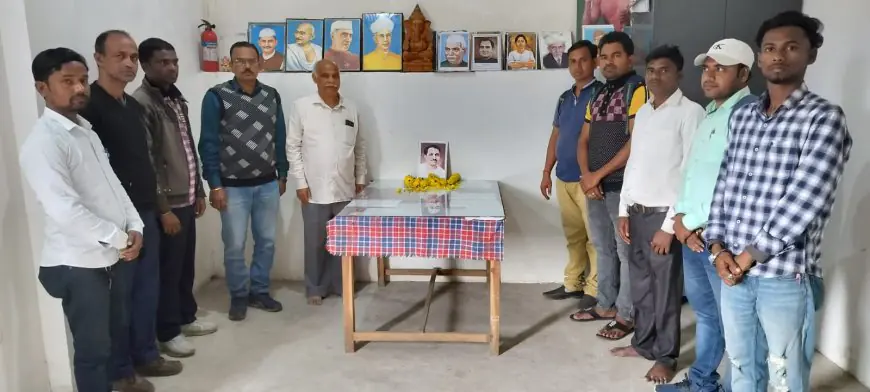 Chandil Tribute: पंडित दीनदयाल उपाध्याय की पुण्यतिथि पर नारायण आईटीआई में उमड़ा जनसैलाब, डॉ. जटाशंकर पांडे ने बताया 'अंत्योदय' का असली मतलब