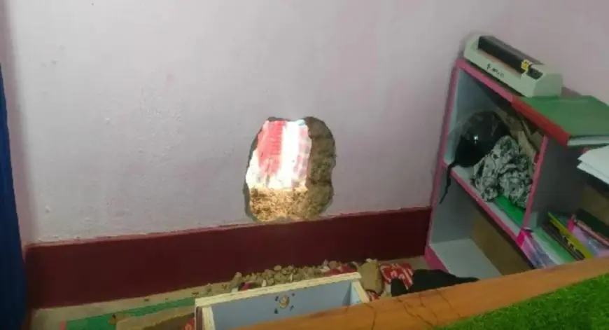 West Singhbhum Theft: हाथी के डर से खाली था घर और पीछे से चोरों ने कर दिया हाथ साफ, 50 हजार नगद ले उड़े शातिर, टांगर गांव में दोहरी आफत