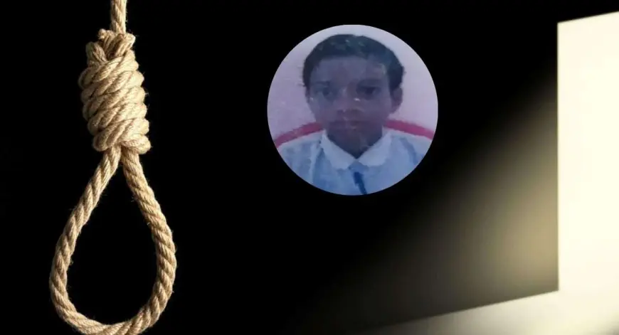 Saraikela Horror: महुआ के पेड़ पर झूलता मिला 20 साल के अनिल का शव, शासन गांव में फैली सनसनी, रात 10 बजे खाया था खाना और सुबह मिली लाश