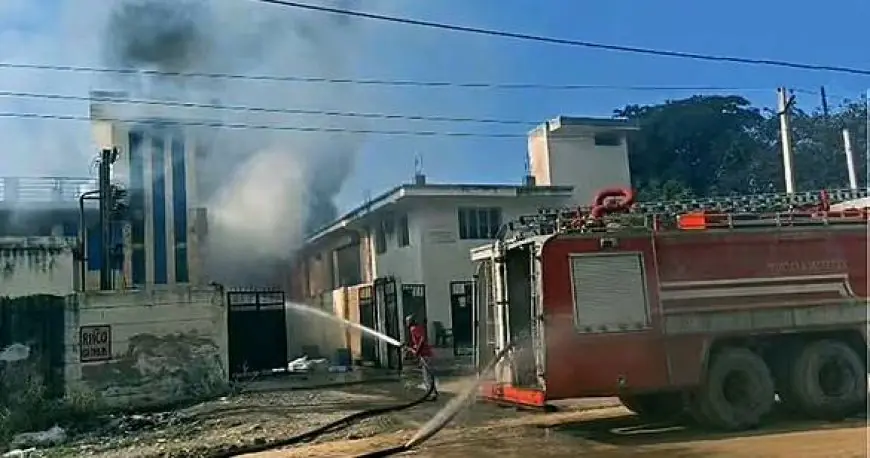 Rajasthan Blast: अलवर में 'मौत की फैक्ट्री' का तांडव, गारमेंट की आड़ में बन रहे थे अवैध पटाखे और जलकर मर गए 7 मजदूर, धमाकों से दहला खुशखेड़ा