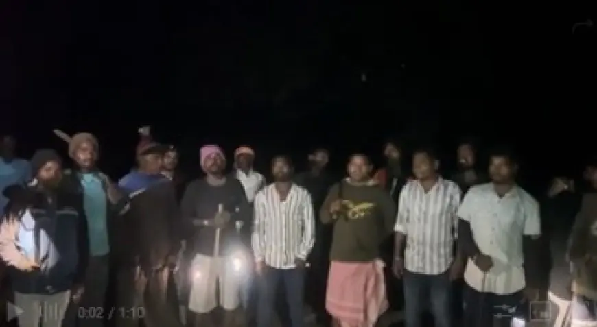 Galudih Mystery: गालूडीह में आधी रात तलवारें लेकर निकले ग्रामीण, बच्चा चोरों की अफवाह और आसमान में उड़ते 'ड्रोन' ने उड़ाई नींद