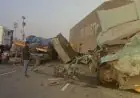 Dhanbad Crash: धनबाद में भीषण टक्कर: दिल्ली-कोलकाता सिक्स लेन पर आपस में भिड़े दो भारी वाहन, राजगंज में मची चीख-पुकार