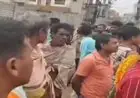 Ranchi Chaos :  रांची में बच्चा चोरी के शक में भीड़ का तांडव, नायक टोली में महिला को जमकर पीटा, पुलिस ने छुड़ाया