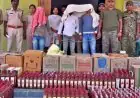 Chatra Raid: फैक्ट्री पकड़ी: चतरा में घर के भीतर चल रही मिनी शराब फैक्ट्री ध्वस्त, 5 लाख का नकली माल जब्त, 3 तस्कर गिरफ्तार