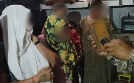 Bodam Raid: बोड़ाम में सनसनी: आइसक्रीम फैक्ट्री की आड़ में चल रहा था जिस्मफरोशी का धंधा, पुलिस ने धावा बोलकर 7 को दबोचा