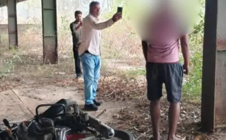 Ranchi Suicide :  रांची स्मार्ट सिटी में फंदे से लटकती मिली लाश, बगल में गिरी मिली बाइक