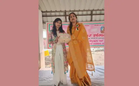 Prayagraj Shakti :  प्रयागराज में कीर्ति जायसवाल की कविता ने नारी शक्ति को दिए नए पंख, 251 वीरांगनाएं सम्मानित