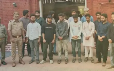 Varanasi Arrest :  वाराणसी में गंगा की बीच लहरों पर इफ्तार पार्टी, चिकन बिरयानी पर मचा बवाल, मदनपुरा के 14 युवक गिरफ्तार