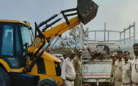 Coal Strike : रामगढ़ में कोयला माफिया पर सीसीएल का बड़ा प्रहार, 18 टन अवैध कोयला बरामद, ट्रेंच खोदकर बंद किए रास्ते
