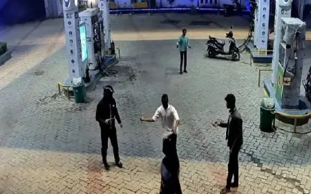 Ranchi Robbery : रांची में 6 नकाबपोशों का तांडव, पिस्टल की नोक पर पेट्रोल पंप से उड़ाए हजारों, स्कूटी से आए बदमाशों ने मचाया कोहराम
