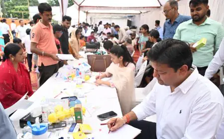 Health Camp: जमशेदपुर में मेगा स्वास्थ्य शिविर का आयोजन, 600 से अधिक मरीजों की जांच, शहर के 13 दिग्गज डॉक्टरों ने दी सेवा