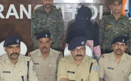 Ranchi Raid: रांची में अफीम सिंडिकेट का भंडाफोड़, 35 बोरा डोडा और लाखों कैश बरामद, बोलेरो से सप्लाई होता था मौत का सामान