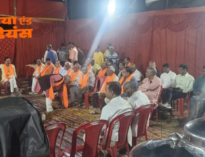 Holi Milan  2026 : जिला स्कूल बरिडीह बस्ती में रंगों की गूंज! कुरमी समाज का होली मिलन समारोह 2026 बना शहर की शान