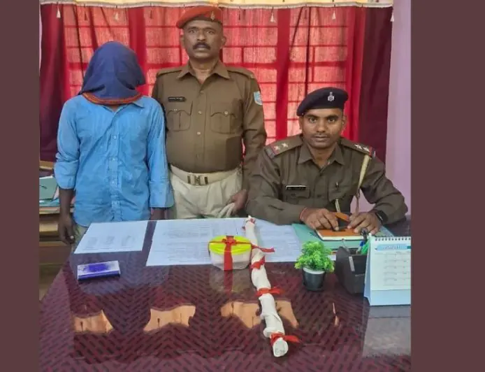 Chakulia Attack : चाकुलिया में स्कूल से लौट रही महिला और बच्ची पर रॉड से हमला, घात लगाकर बैठा था हमलावर