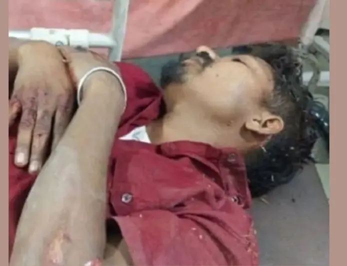 Seraikela Accident : सरायकेला में ट्रक की हेडलाइट ने छीन ली आंखों की रोशनी, बाइक से गिरा युवक, मेला देख लौटते वक्त हुआ हादसा