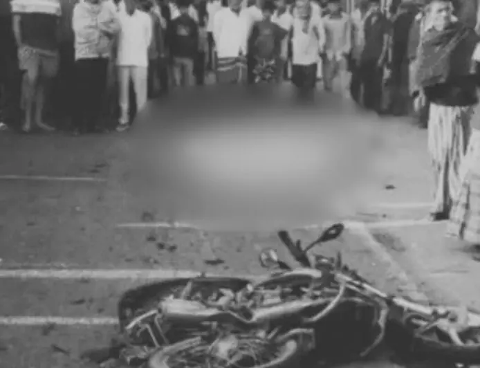 Chatra Horror:  चतरा में 'कातिल' हाइवा ने आईटीआई कर्मचारी को कुचला, मौके पर ही मौत, सड़क पर बिछी लाश देख भड़के लोग