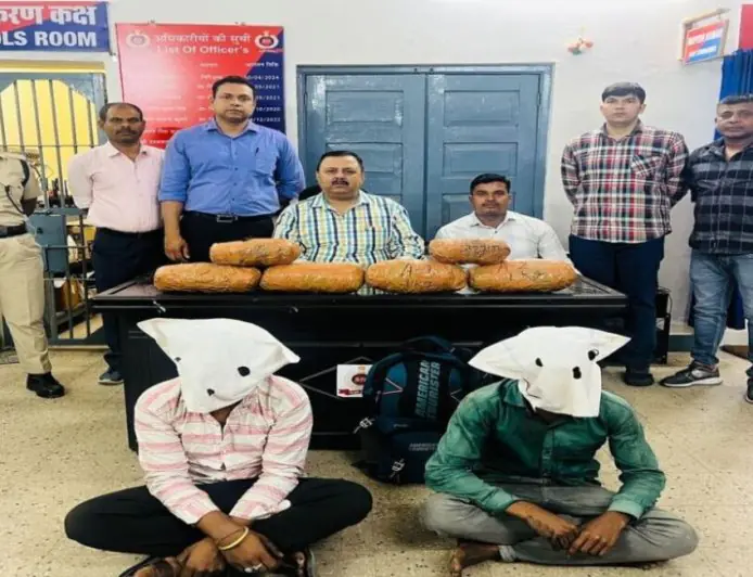 Ranchi Bust : हटिया स्टेशन पर 'ऑपरेशन नारकोस' का बड़ा धमाका, मौर्य एक्सप्रेस से 2.5 लाख के नशे के साथ दो गिरफ्तार