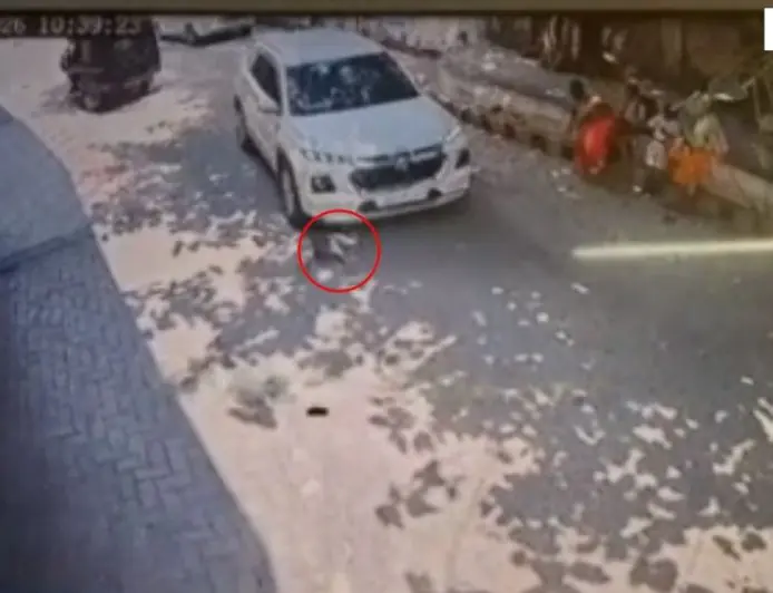 Burmamines Tragedy : जमशेदपुर में भाई का इंतजार कर रहे 3 साल के आरुष को कार ने रौंदा, TMH में मौत