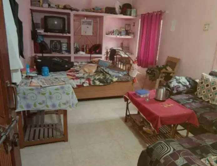 Sahibganj Theft: साहिबगंज में बेखौफ चोरों का तांडव, घर से 3 लाख की लूट, सीसीटीवी का डीवीआर भी ले उड़े बदमाश