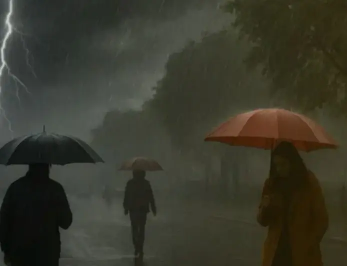 Jharkhand Weather : झारखंड में 21 मार्च तक भारी बारिश और ओलावृष्टि का ऑरेंज अलर्ट, 50 की रफ्तार से चलेगी आंधी