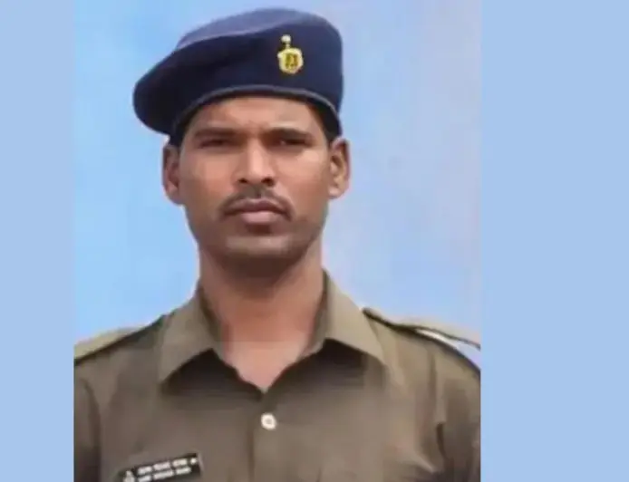 Chaibasa Tragedy: चाईबासा के टोंटो में अपनी ही इंसास राइफल की गोली का शिकार हुआ पुलिसकर्मी, मची भगदड़