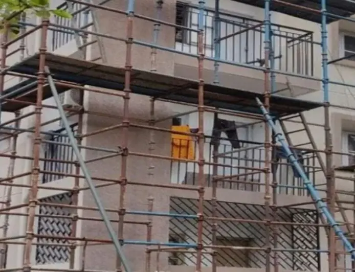 Jamshedpur Accident : ऊंचाई से गिरा मजदूर, सुरक्षा दावों की खुली पोल