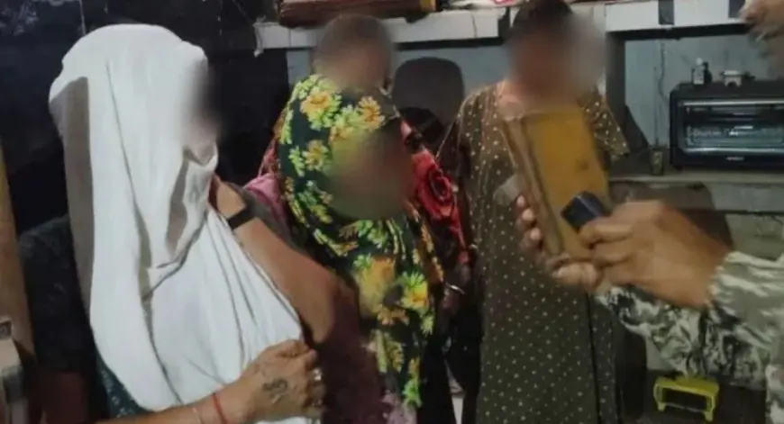 Bodam Raid: बोड़ाम में सनसनी: आइसक्रीम फैक्ट्री की आड़ में चल रहा था जिस्मफरोशी का धंधा, पुलिस ने धावा बोलकर 7 को दबोचा