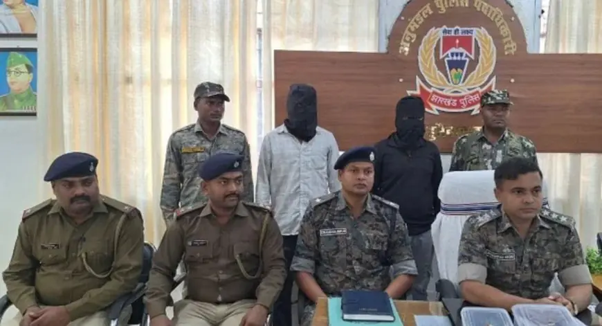 Palamu Arrest:  दरूआ मोड़ पर घेराबंदी कर दबोचे गए दो हथियारबंद युवक, बिना नंबर की बाइक और देशी कट्टा बरामद