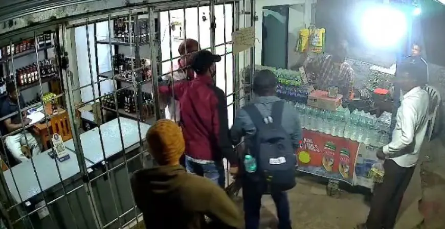 Ranchi Terror: रांची में शराब दुकान पर देव सिंह मुंडा ने बरसाईं गोलियां, CCTV में कैद हुई वारदात