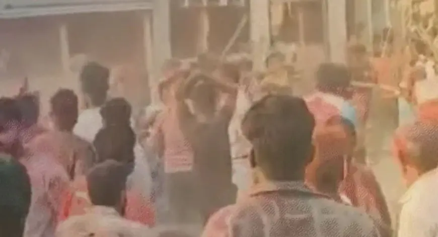 Koderma Clash : कोडरमा के बनपोक में डीजे पर मचा कोहराम, लाठी-डंडों और पत्थरों से हमला, डेढ़ दर्जन लोग लहूलुहान