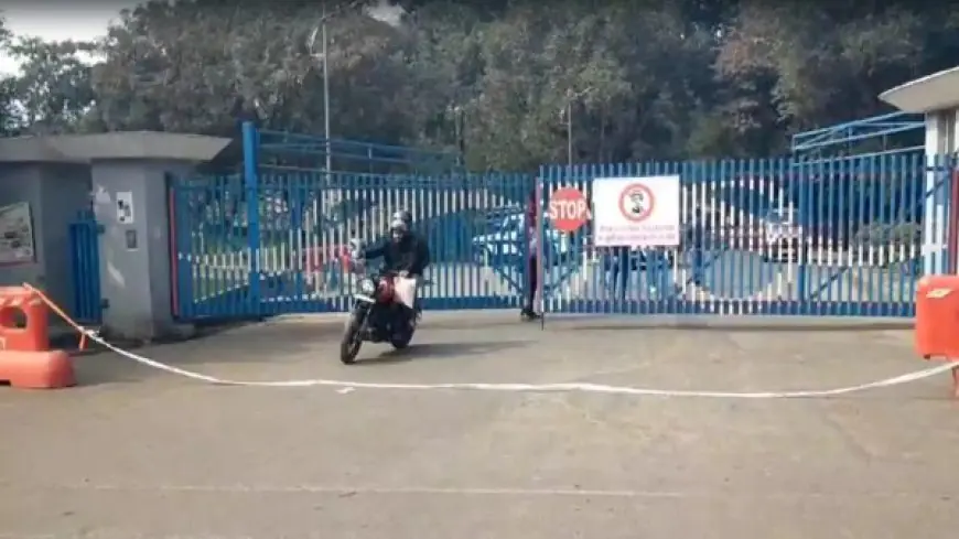 Jubilee Park Closed : जमशेदपुर का सबसे बड़ा पार्क 8 मार्च तक सील, फाउंडर्स डे की सजावट हटाने का काम शुरू, एंट्री पर लगा कड़ा पहरा