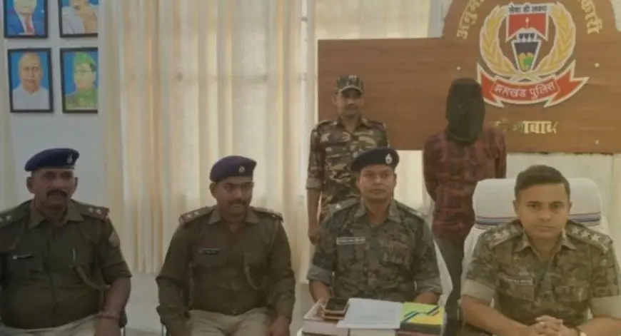 Palamu Raid:  हुसैनाबाद में काउंटर के नीचे मिला लोडेड कट्टा, पुलिस ने घेराबंदी कर दबोचा, अवैध शराब के साथ हथियार का भी धंधा