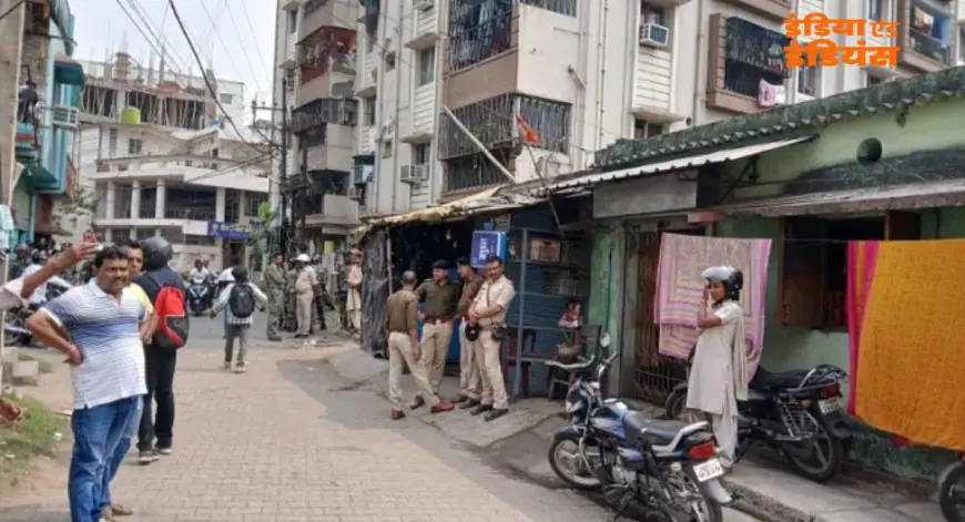 Sonari Demolition :  सोनारी में 24 साल बाद जीता बिनोद दास का परिवार, बिल्डर की अवैध बिल्डिंग पर चला कोर्ट का हथौड़ा