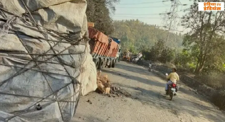 Chatra Accident: चतरा की संघरी घाटी में कंटेनर पलटा, पीछे से भिड़े 6 हाईवा, एक की मौत और मुख्य मार्ग जाम