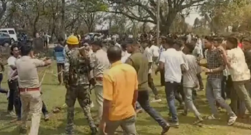 Dhanbad Clash : धनबाद के बलियापुर में बछड़े का अवशेष मिलने पर बवाल, थानेदार से धक्का-मुक्की, पुलिस का लाठीचार्ज