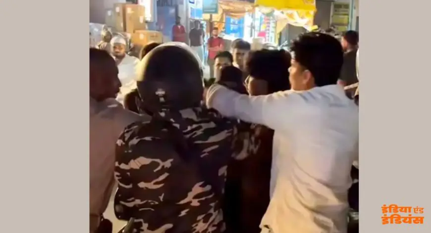 Mango Clash :  जमशेदपुर के मानगो में पेट्रोल पंप के पास दो गुट भिड़े, मोमोज ठेला संचालक से विवाद के बाद मची अफरा-तफरी