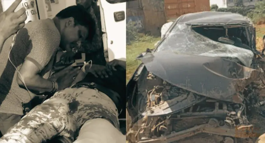 Bahragora Accident : बहरागोड़ा में कोहरे और रफ्तार का तांडव, खड़े टैंकर में घुसी कार, गंभीर युवक कटक रेफर