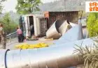Ramgarh Truck Rollover: चुटूपालू घाटी में मेटल शीट से लदा ट्रक पलटा, फोरलेन पर घंटों जाम
