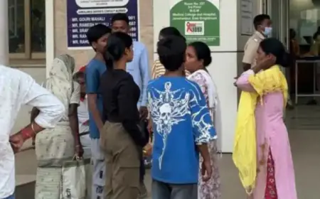 Golmuri Attack: गोलमुरी में अधेड़ पर चापड़ से वार, गाड़ाबासा में राहुल ने बंटी सिंह के सिर पर किया प्रहार, पुराने विवाद में बीच सड़क पर बहा खून