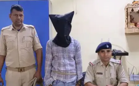 Jamshedpur Theft: बिष्टुपुर से चोरी हुई स्कूटी बरामद, कपाली का शातिर 'टाका' गिरफ्तार, नंबर प्लेट बदलकर शहर में घूम रहा था चोर