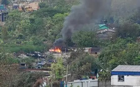 Adityapur Poison: आदित्यपुर की आशियाना सोसाइटी और बस्तियों में घुसा इंडस्ट्रियल कचरे का जहर, आधी रात जल रहा केमिकल, सांस लेना हुआ मुहाल