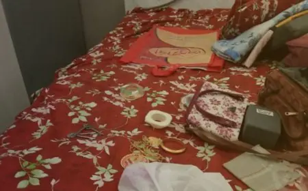 Adityapur Theft: आदित्यपुर में उपनयन संस्कार में कोलकाता गया था परिवार, पीछे से चोरों ने घर का ताला तोड़कर साफ किया हाथ